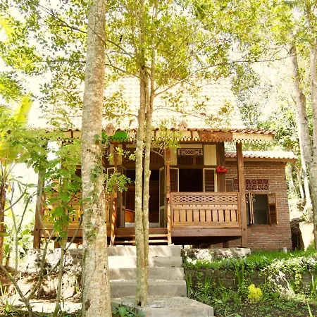 Green Vanilla Bungalow
